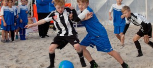 E.ON Beach Junior Cup v plážové kopané vyhrálo jihočeské Táborsko. V cestě za prvenstvím porazila i rivala Dynamo ČB. Foto: Petr Zikmund