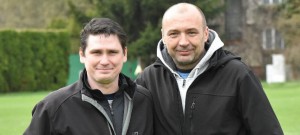 Michal Turek (vlevo) s Radimem Hešíkem před jarním zápasem s Osekem, vněmž Plánští smazali třígólové manko.