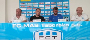 FC MAS Táborsko uspořádal ve čtvrtek předsezónní tiskovou besedu v I. patře budovy v Táboře v ul. Kvapilova.