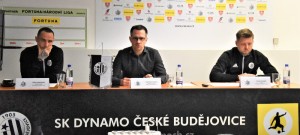 Tiskové konference druholigového SK Dynamo ČB se zúčastnili kapitán Jiří Kladrubský,  generální manažer Martin Vozábal a hlavní kouč David Horejš.